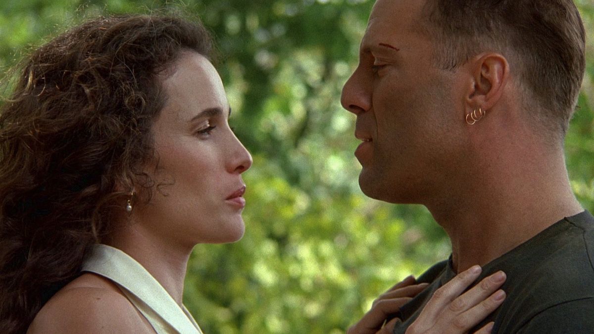Hudson Hawk Gentleman Et Cambrioleur Hudson Hawk, gentleman et cambrioleur - Film (1991) - SensCritique
