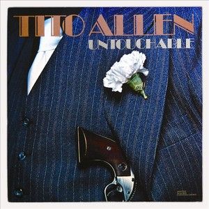 Flores blancas y negras