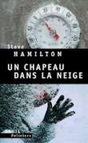 Un chapeau dans la neige