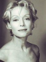 Caroline Silhol