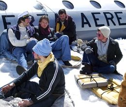 image-https://media.senscritique.com/media/000006238190/0/en_vie_survivre_au_crash_des_andes.jpg