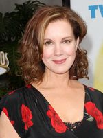 Elizabeth Perkins