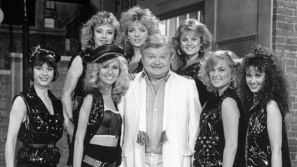 Affiches Posters Et Images De Benny Hill 1970 SensCritique affiches-posters-et-images-de-benny-hill-1970-senscritique