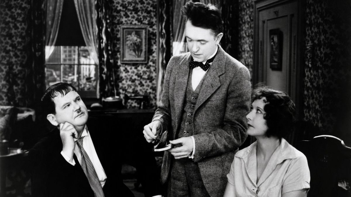 Laurel Et Hardy En Francais Film Complet Laurel et Hardy bonnes d'enfants - Court-métrage (1932)
