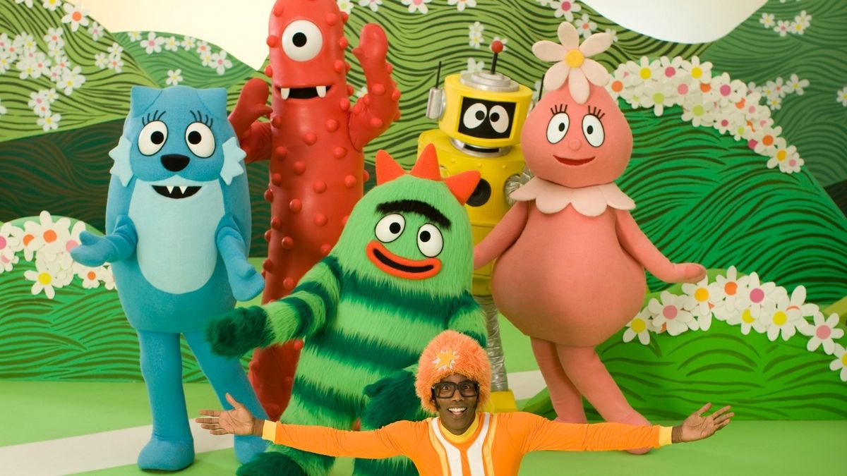 Yo Gabba Gabba Games Jingle: “Play With Me” by The Clientele