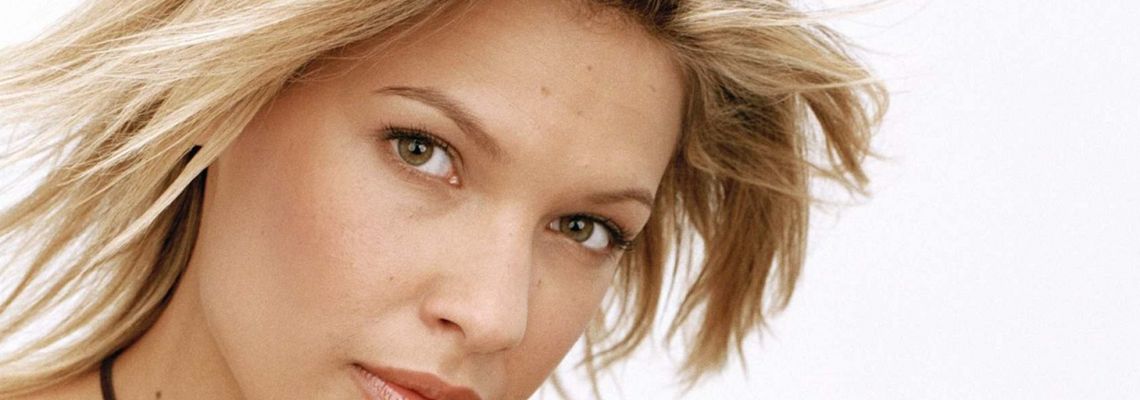 Cover Married to the Kellys