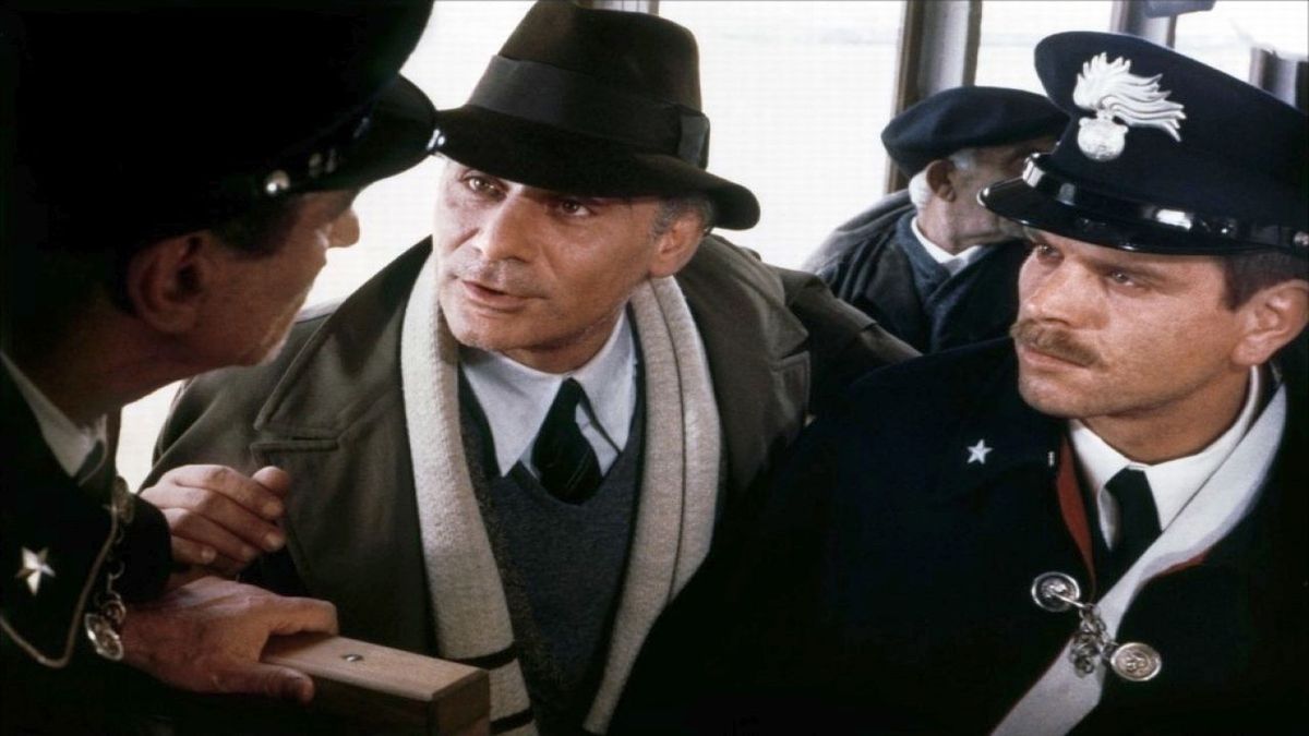 Le Christ S Est Arrêté à Eboli Le Christ s'est arrêté à Eboli - Film (1979) - SensCritique