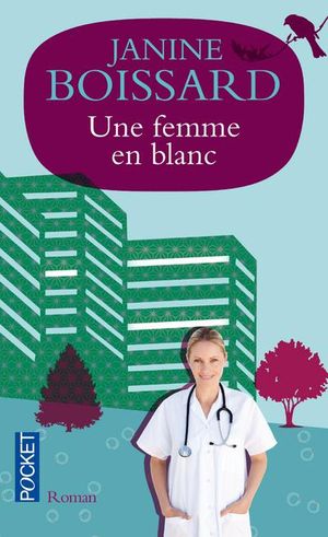 Une femme en blanc