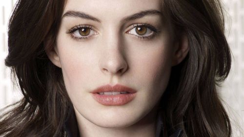 Cover Anne Hathaway