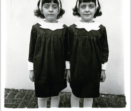 image-https://media.senscritique.com/media/000007041466/0/masters_of_photography_diane_arbus.png