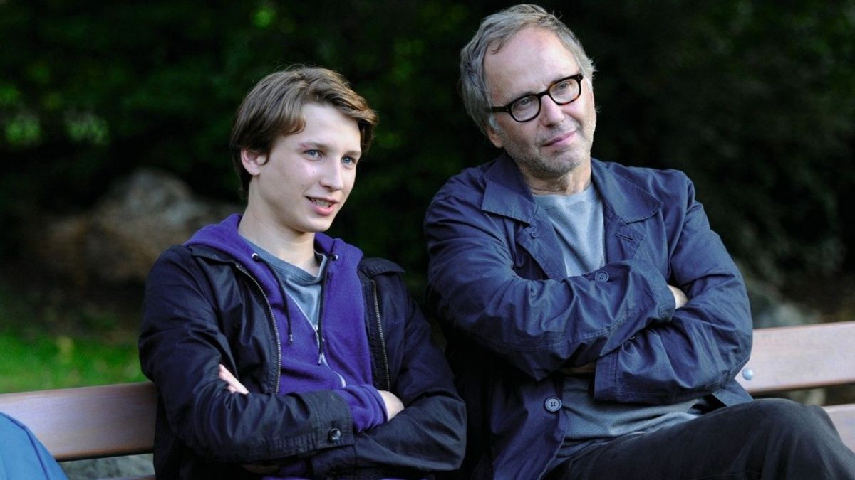La Maison D En Face Serie Dans la maison - Film (2012) - SensCritique