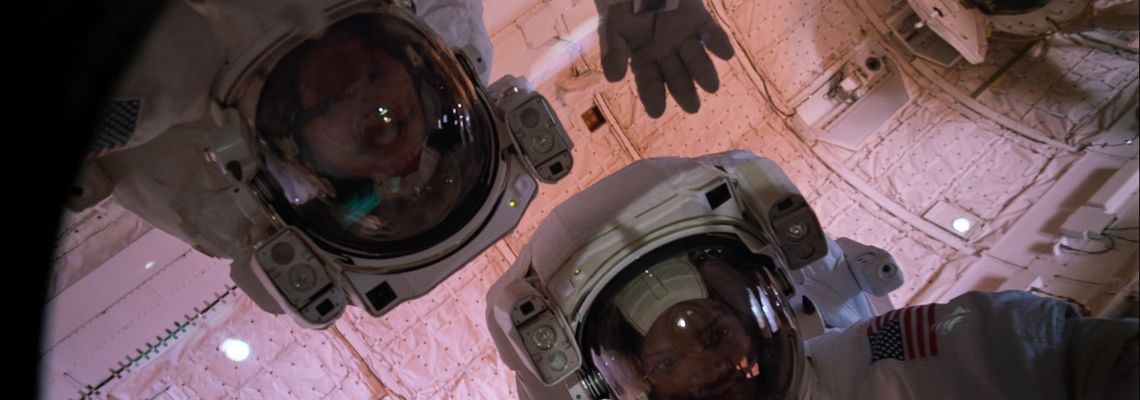 Cover Station spatiale