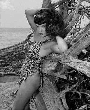 Bettie Page : les photos légendaires