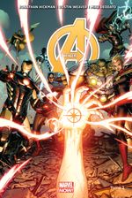 Couverture Le Dernier Instant Blanc - Avengers (2013), tome 2