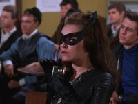 Catwoman va au collège