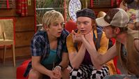 Austin & Ally sont sur un bateau…