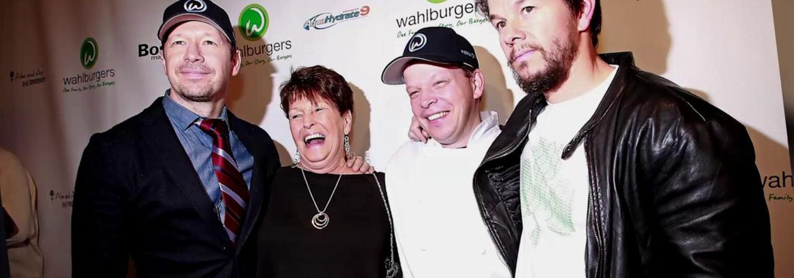 Cover Wahlburgers