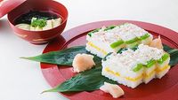 Pressed sushi : Oshizushi with Crab Meat
