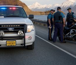 image-https://media.senscritique.com/media/000011490071/0/alaska_state_troopers.jpg