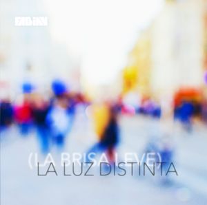 (La brisa leve) La luz distinta