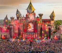 image-https://media.senscritique.com/media/000016402200/0/tomorrowland_2016_voyage_aux_pays_des_merveilles_de_l_electro.jpg