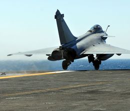 image-https://media.senscritique.com/media/000016504592/0/rafale_confidential.jpg