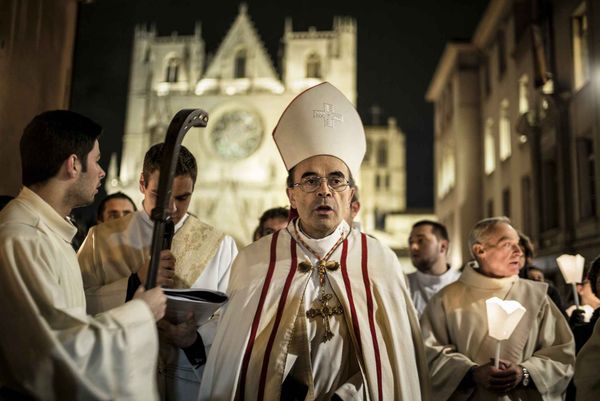 Pédophilie dans l'Eglise : le poids du silence