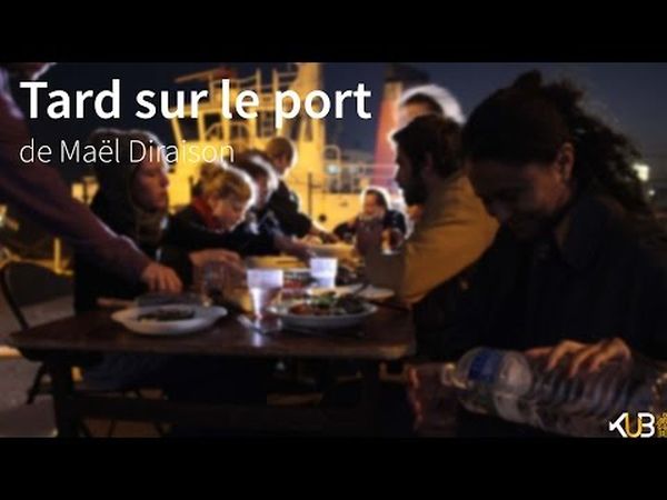 Tard sur le port