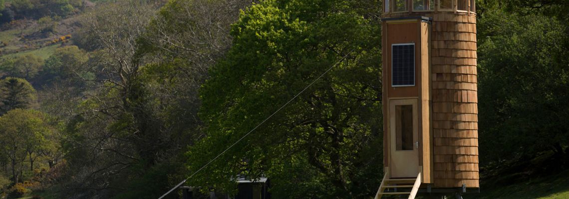 Cover Cabins in the Wild with Dick Strawbridge