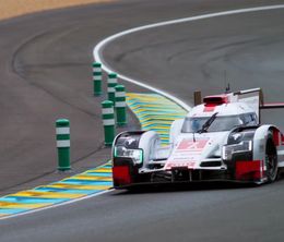 image-https://media.senscritique.com/media/000017147519/0/le_mans_racing_is_everything.jpg