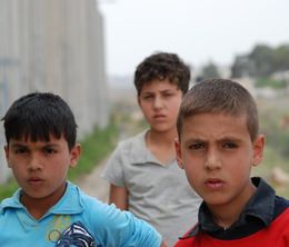 image-https://media.senscritique.com/media/000017151523/0/a_boy_a_wall_and_a_donkey.jpg