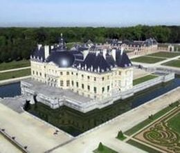 image-https://media.senscritique.com/media/000017163895/0/le_chateau_de_vaux_le_vicomte_tout_un_monde.jpg