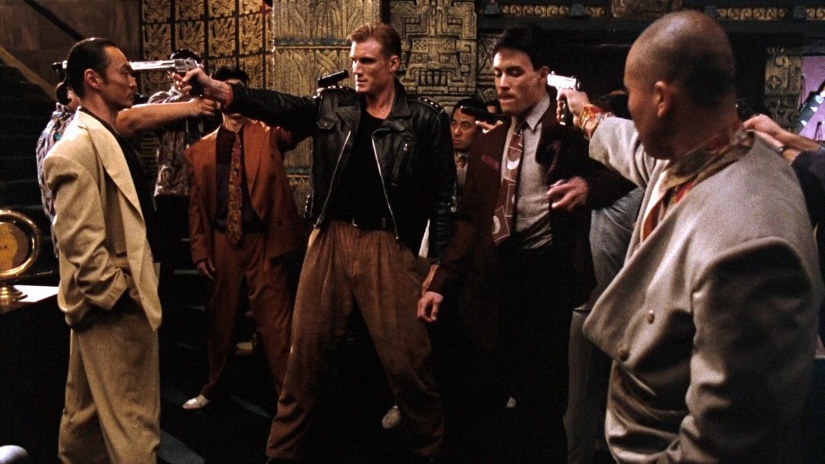 Dans Les Griffes Du Dragon Rouge Dans les griffes du dragon rouge - Film (1991) - SensCritique