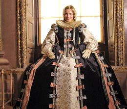 image-https://media.senscritique.com/media/000017280450/0/Tales_From_The_Royal_Wardrobe_with_Lucy_Worsley.jpg