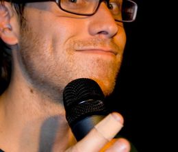 image-https://media.senscritique.com/media/000017479383/0/russell_howard.jpg