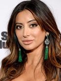 Noureen DeWulf