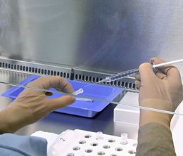 image-https://media.senscritique.com/media/000017599998/0/le_virus_qui_soigne.jpg