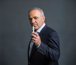 image-https://media.senscritique.com/media/000017641413/0/master_class_garry_kasparov_teaches_chess.jpg