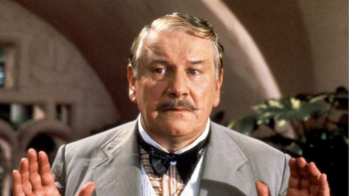 Hercule Poirot Couteau Sur La Nuque Part 3