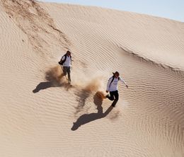 image-https://media.senscritique.com/media/000018039816/0/au_dela_du_regard_oser_le_desert.jpg