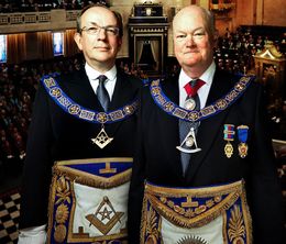 image-https://media.senscritique.com/media/000018062730/0/inside_the_freemasons.jpg