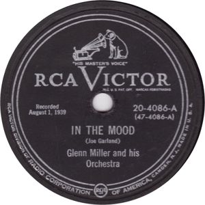 In the Mood / A String of Pearls (Single)