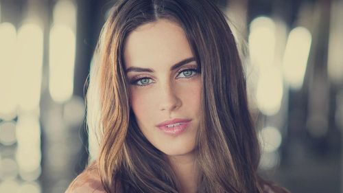 Cover Jessica Lowndes