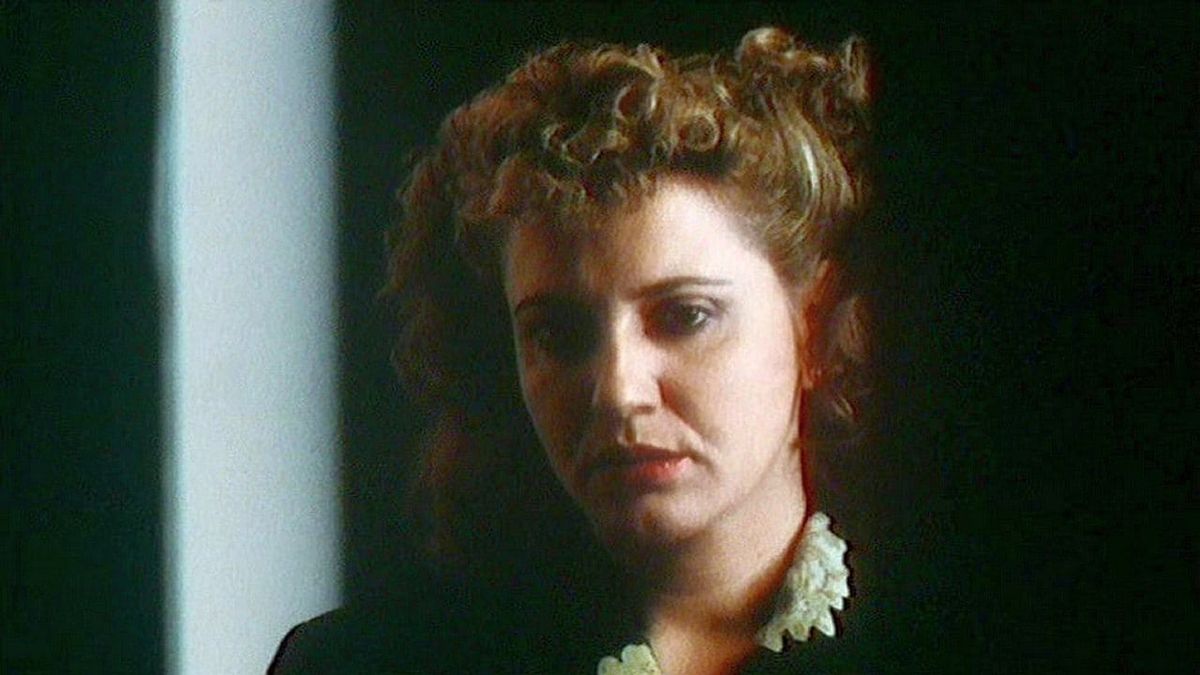 Films Et Séries Tv Avec Andrea Pedrero La fille aux bas nylon - Film (1986) - SensCritique