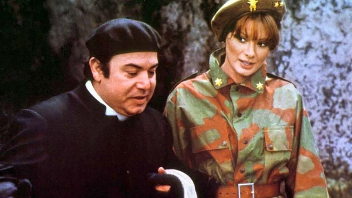 Edwige Fenech La Toubib Du Regiment La Toubib aux grandes manœuvres - Film (1977) - SensCritique