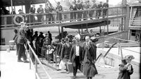 1903. Ellis Island