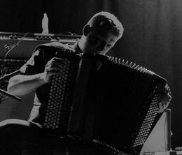 image-https://media.senscritique.com/media/000018316513/0/mario_batkovic_quatere_15_11_2016_nochtspeicher_hamburg.jpg