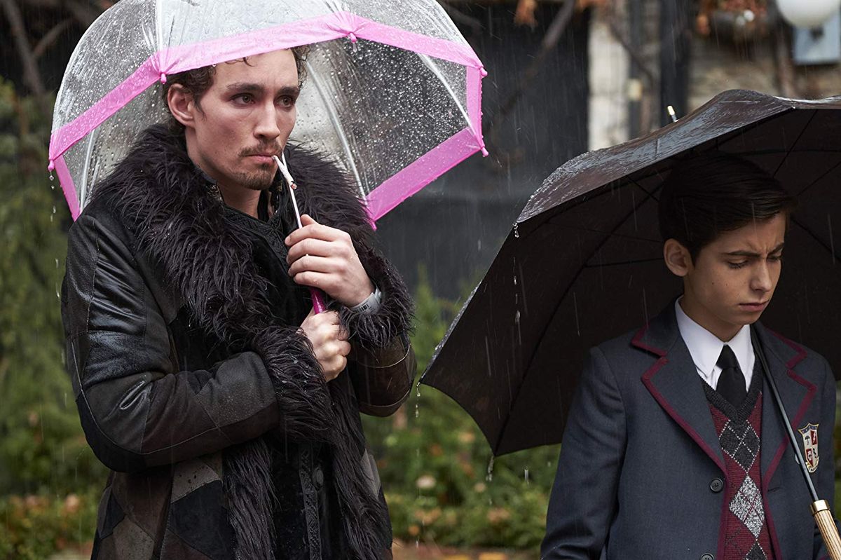 Films Et Séries Tv Avec Emmy Raver-lampman The Umbrella Academy - Série (2019) - SensCritique