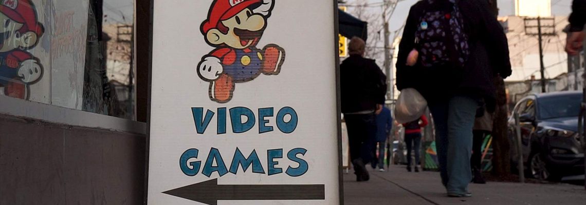 Cover Not For Resale : A Video Game Store Documentary