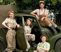 image-https://media.senscritique.com/media/000018573830/0/land_girls.jpg